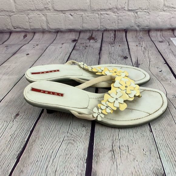 Prada Women’s White Open Toe Heels size 38.5 - Picture 2 of 8